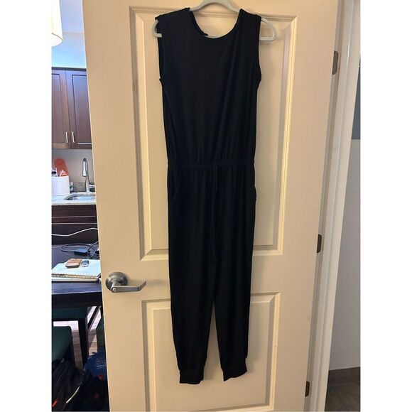 NEW Black Pretty garden Sleeveless Jumpsuit One Piece M - Picture 3 of 6